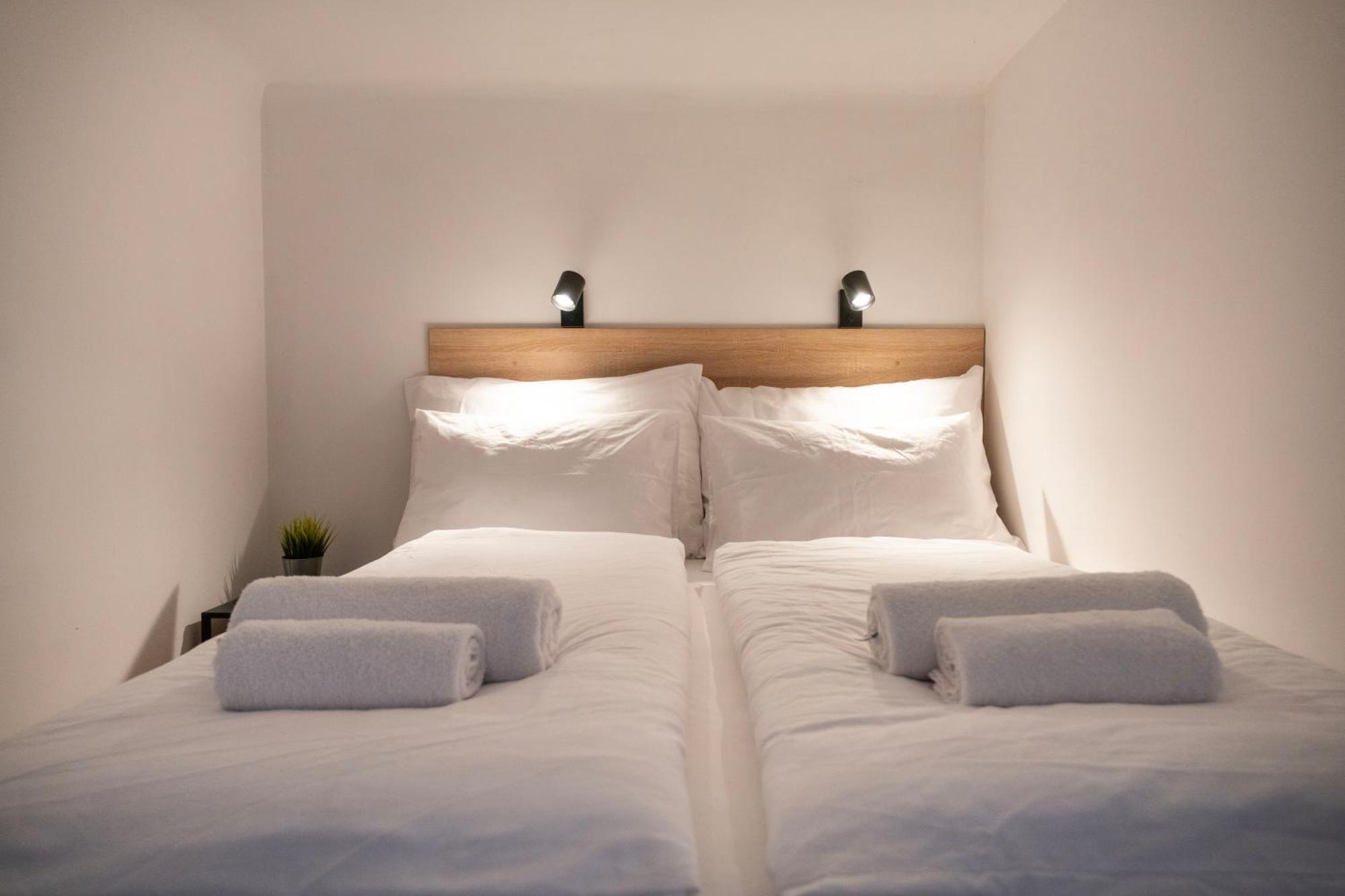 Park Harmony Duplex - Near Heroes' Square Apartment *