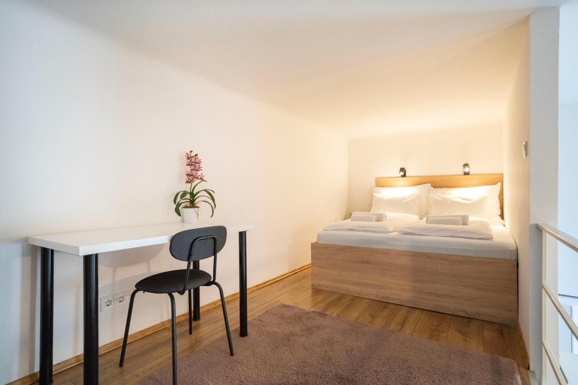 Park Harmony Duplex - Near Heroes' Square *