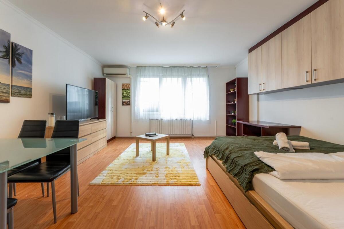 Ernest Apartment *