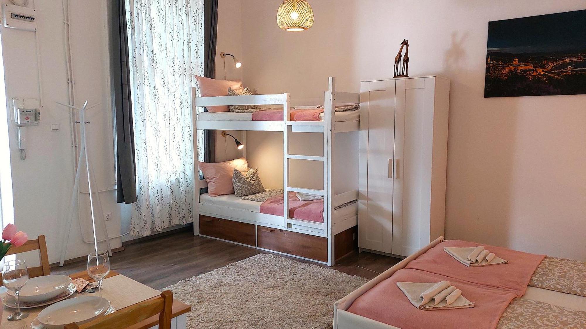 Goodmo Smart & Suits & Aparts Budapest