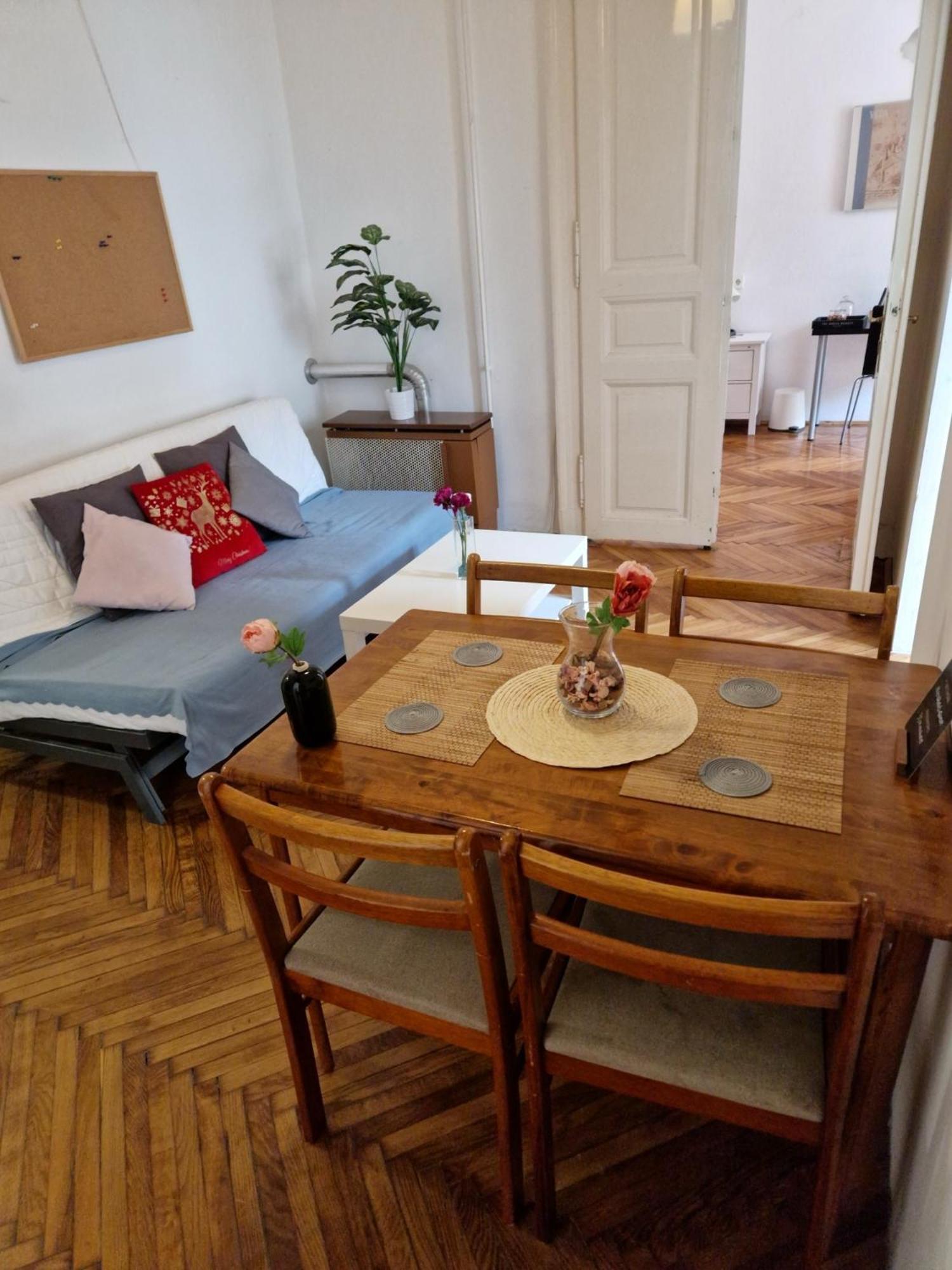 5 Apartment *
