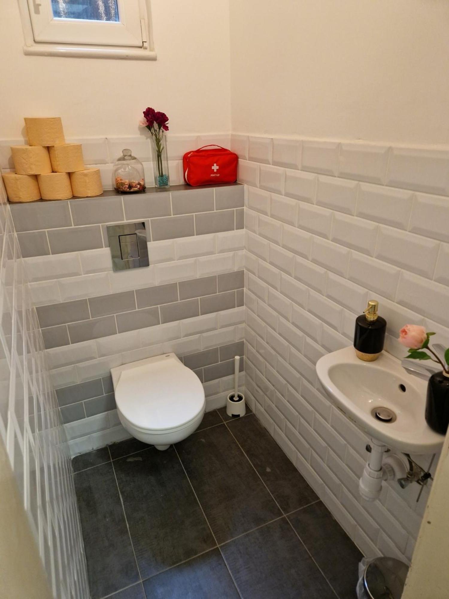 Apartment 5 *