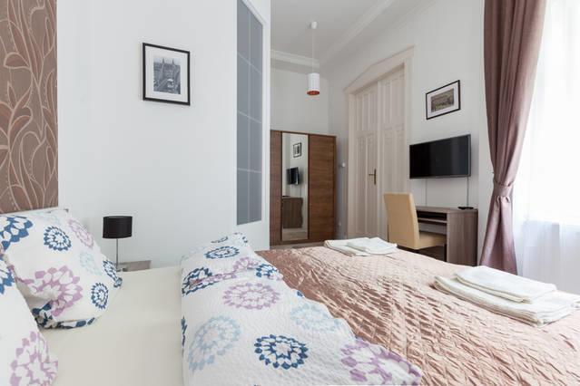 Vaci Street Downtown Apartment Budapest