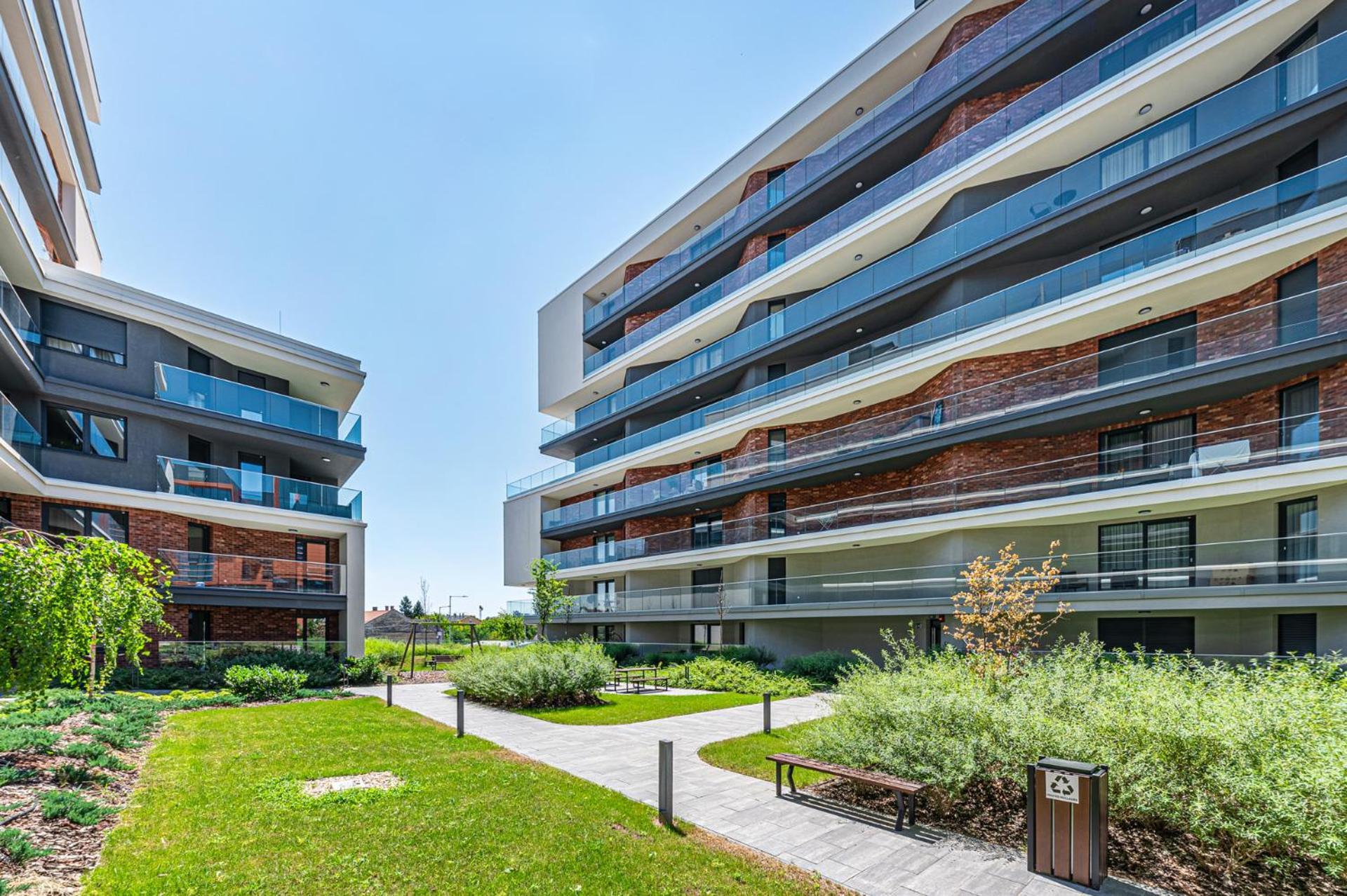 Zenit Sunrise Oasis With Terrace & Garage Parking * Budapest