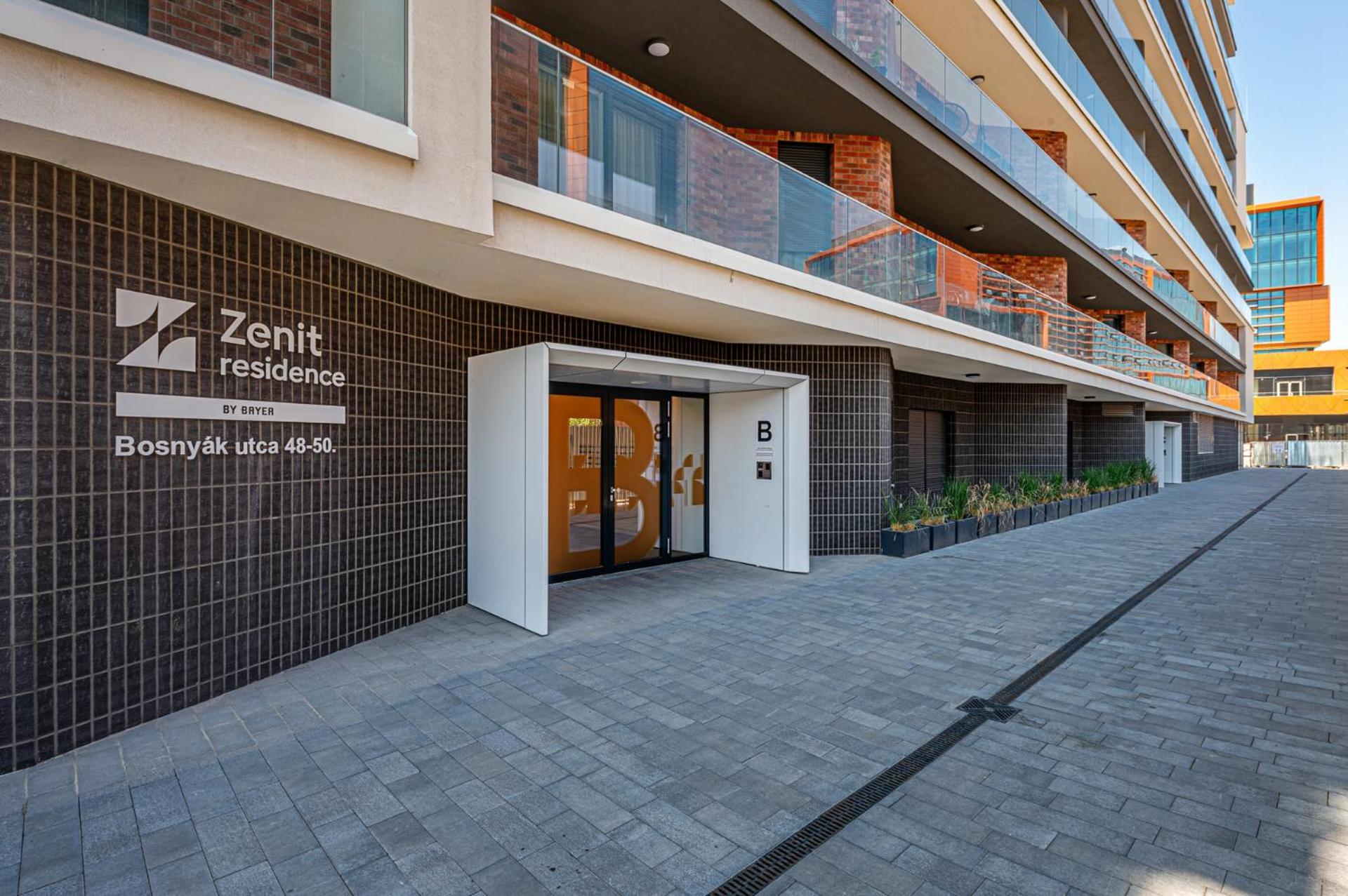 Apartment Zenit Sunrise Oasis With Terrace & Garage Parking Budapest