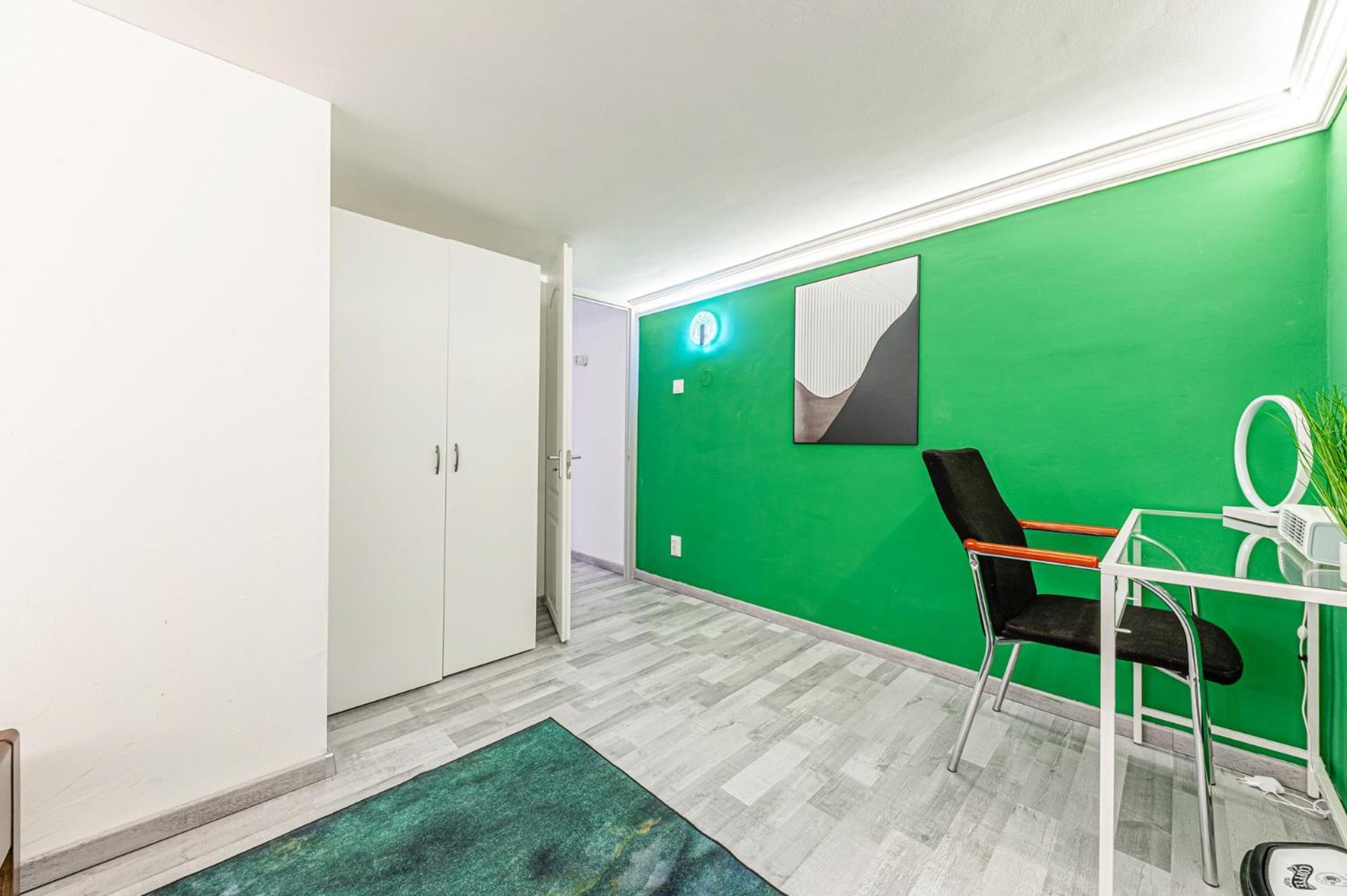 Westend Loft Chic 2br W Ac By Nyugati & M3 Metro * Boedapest
