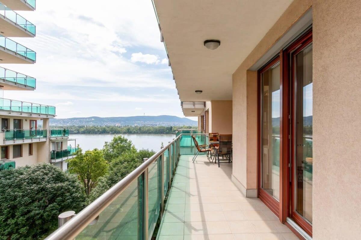 River View - Sunny - Comfy