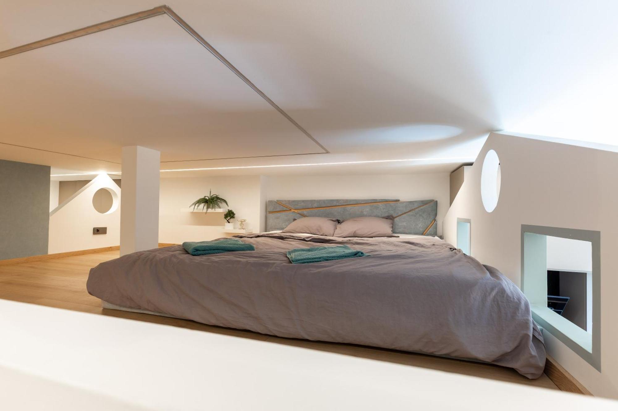 Lux Downtown Apartment *