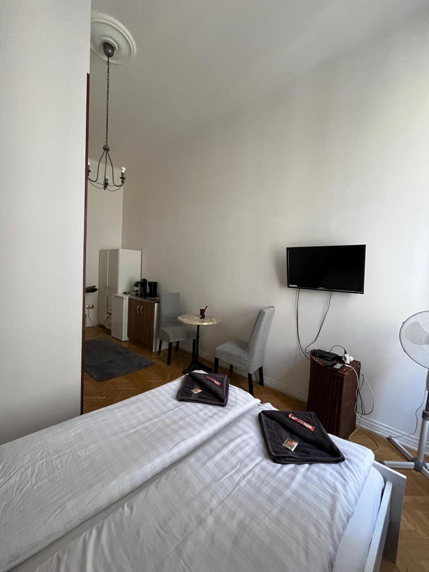 Appartement Millionrosesvintage Vaci Street Free Airconditioner And Coffee