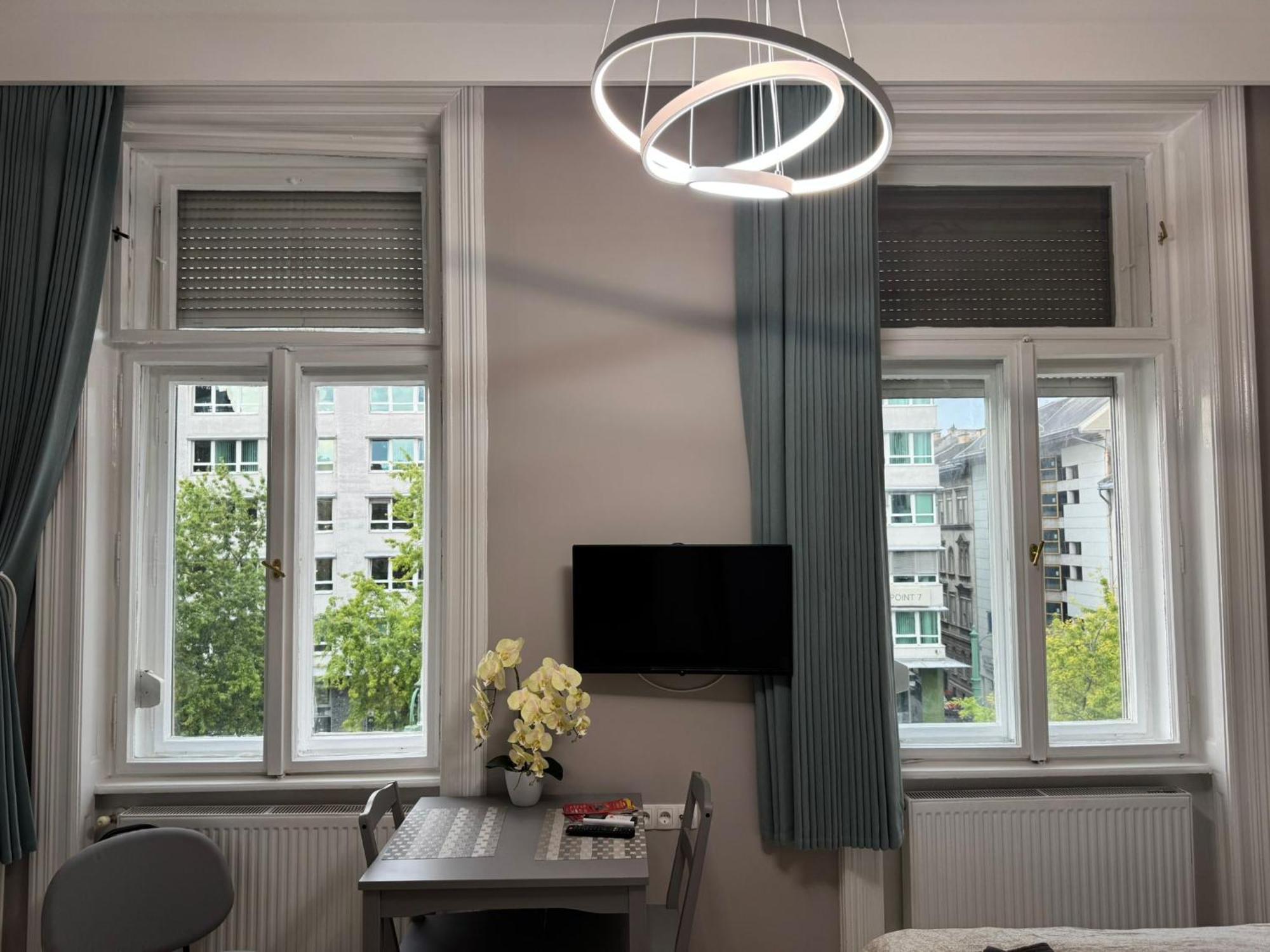 Diamond Apartments Near Gozsdu Udvar * Budapest