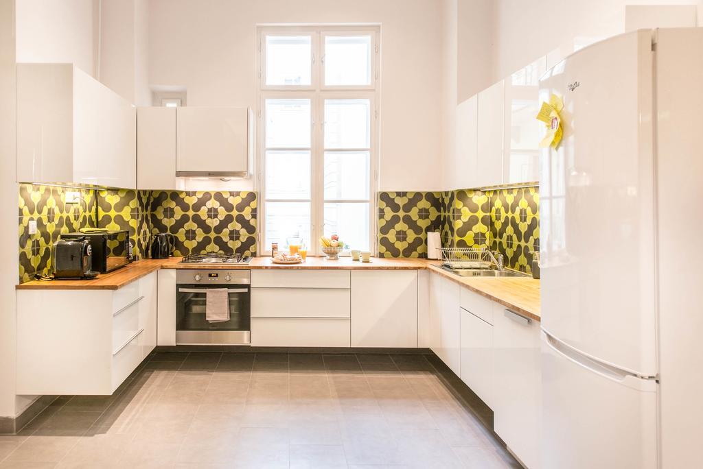 Oasis Paulay Ede Street * Budapest