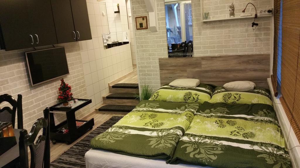 Patricia With Garden Apartment Budapest