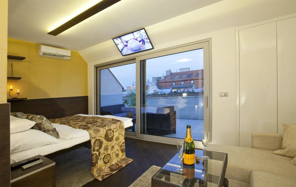 Bed & Breakfast Parliament Penthouse Boutique