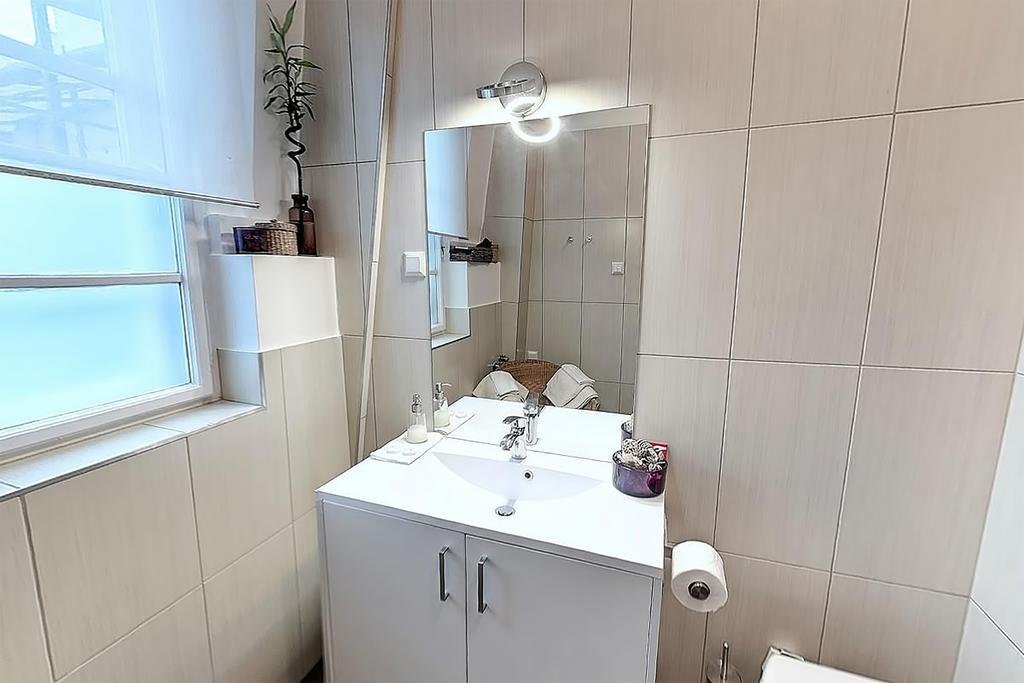 Elizabeth Square Residences *
