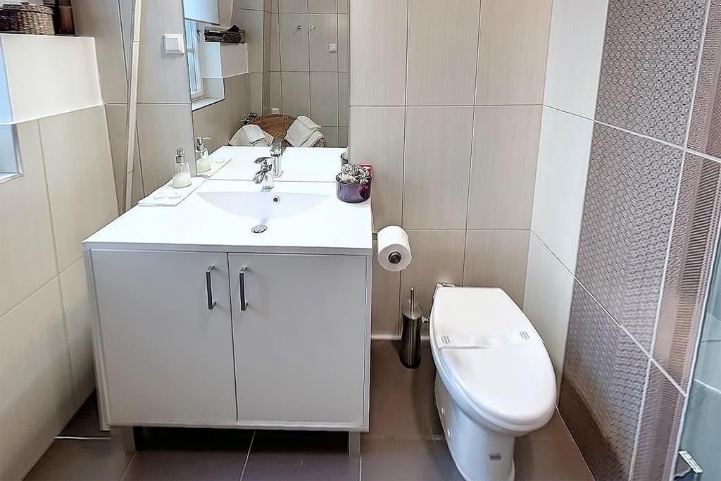 Elizabeth Square Residences *