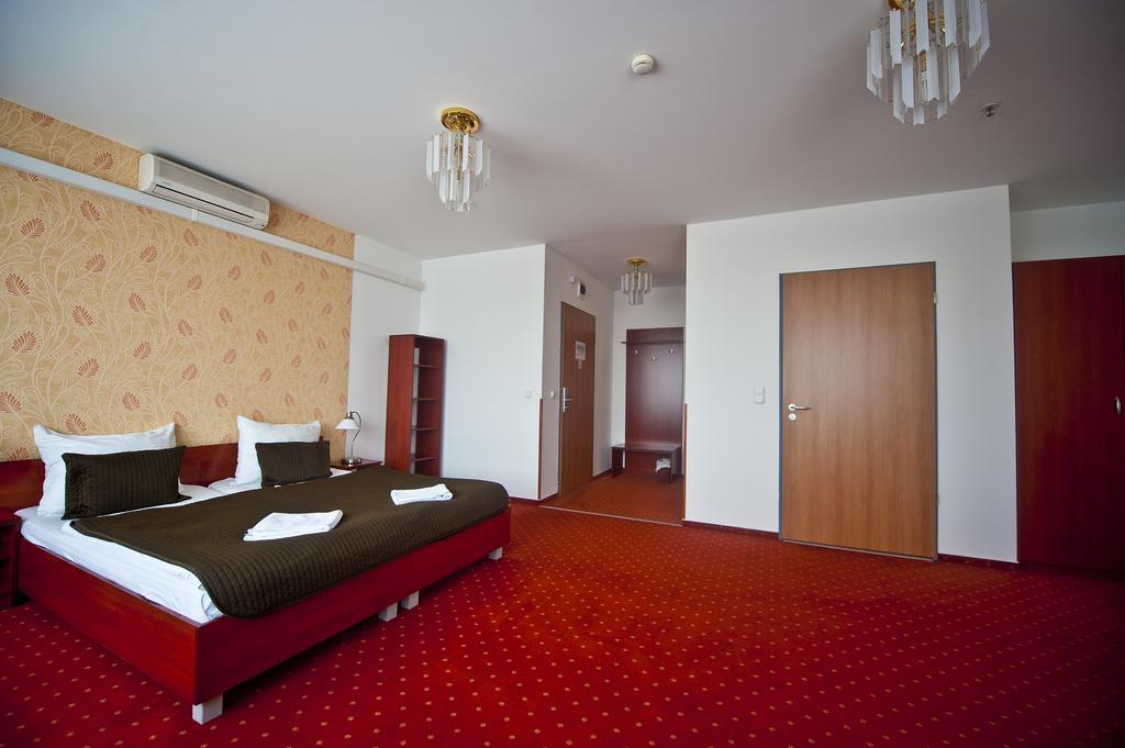 Hotell Canada 3*