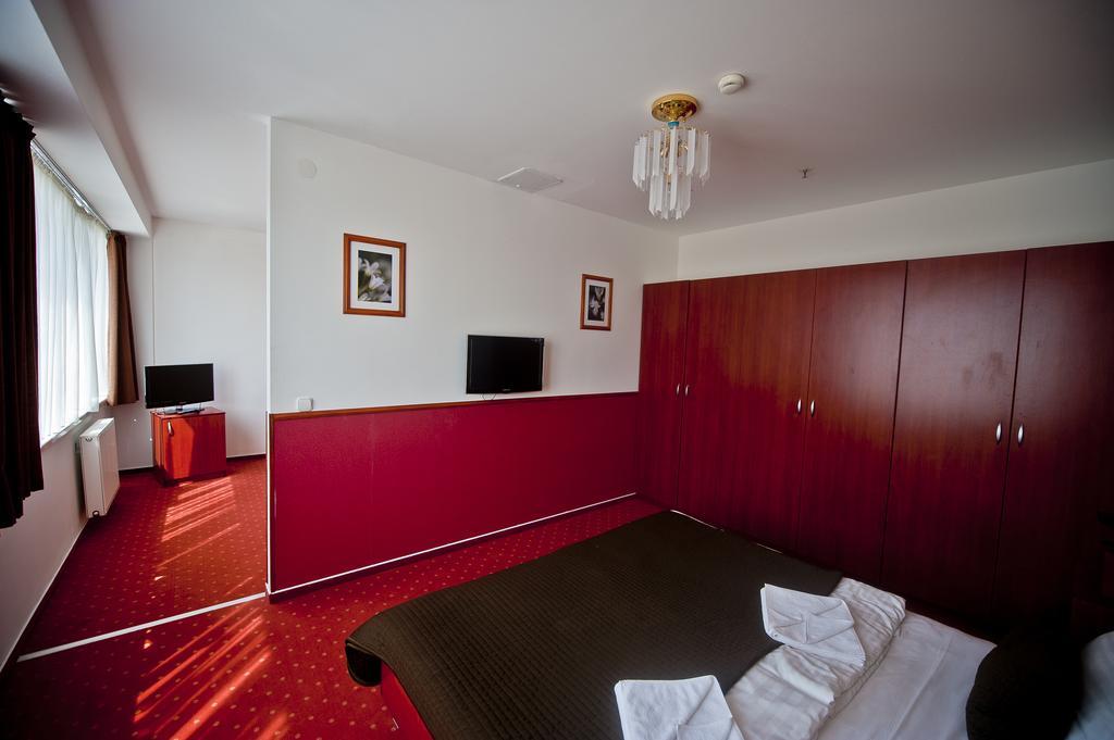 Hotell Canada 3*