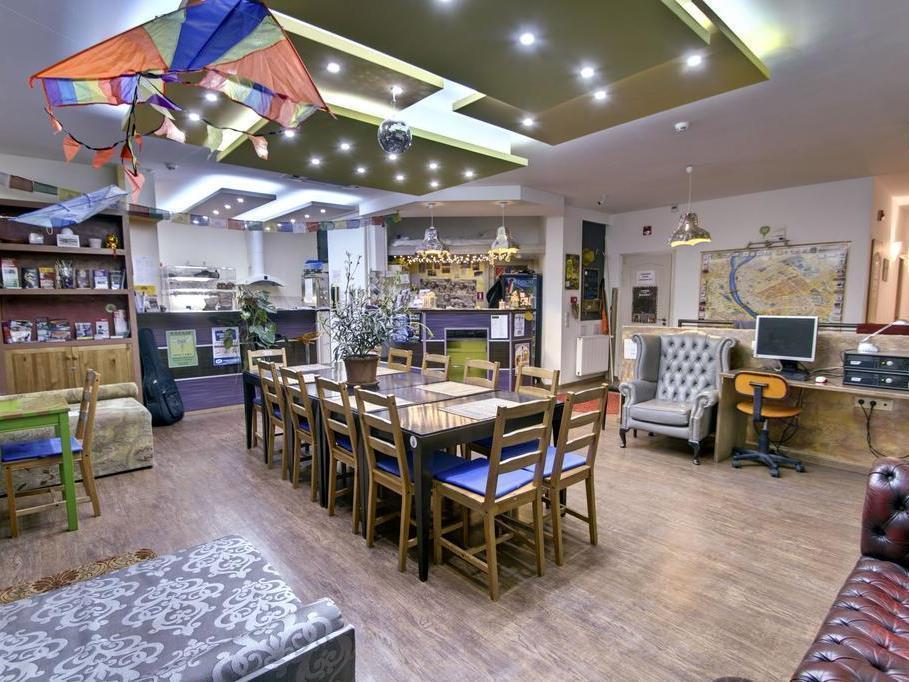 Bazar Hostal *