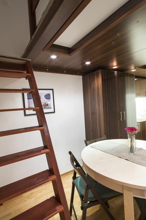 Elisabeth Bridge Apartmans *