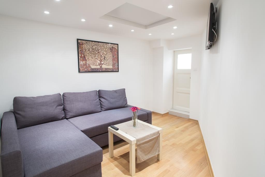 Elisabeth Bridge Apartmans *