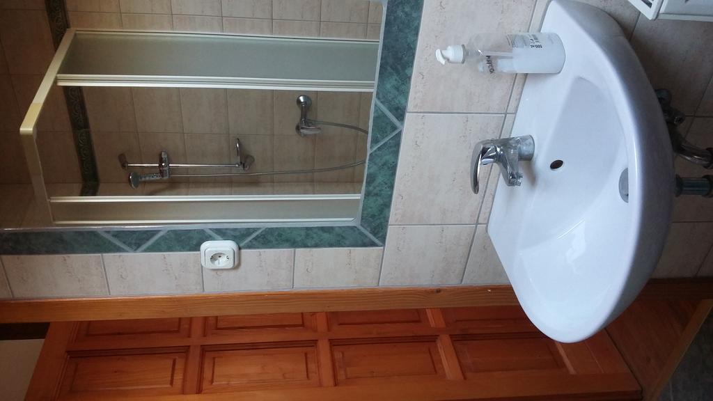 Keramiapark Guesthaus *