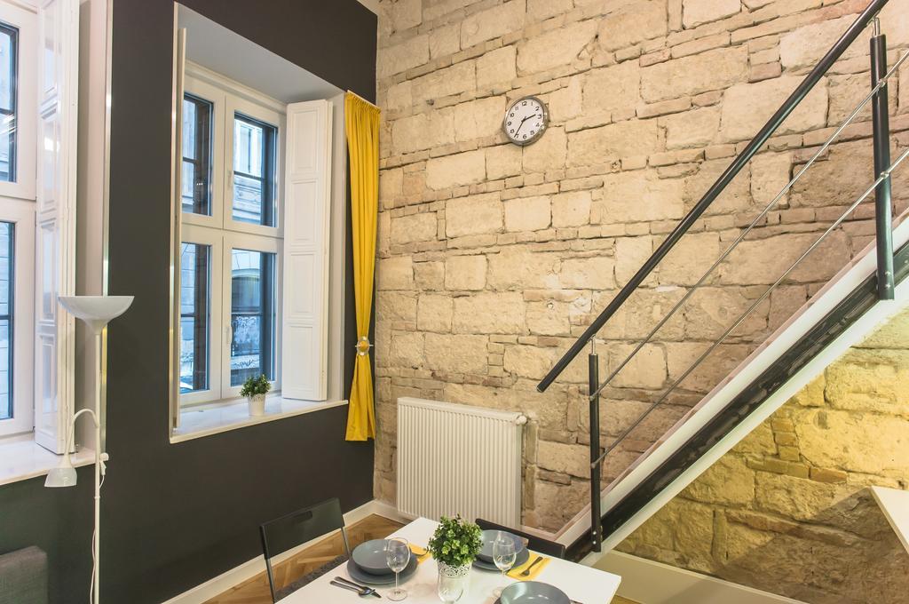 Hollo Budapest