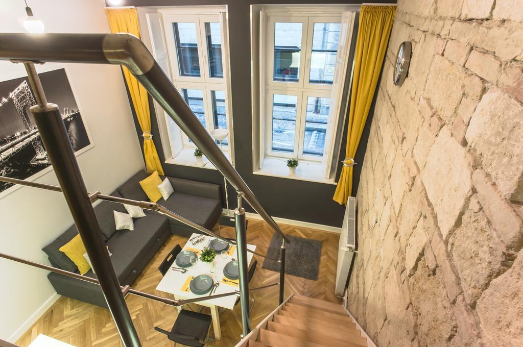 Apartment Hollo *