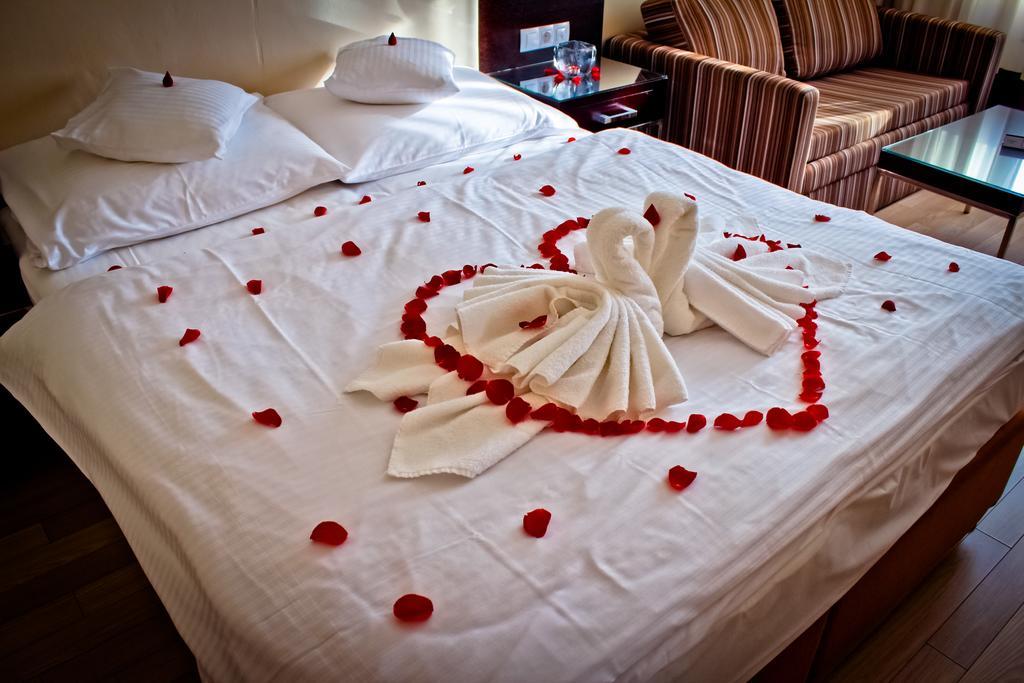 Lion's Garden Hotel 4*