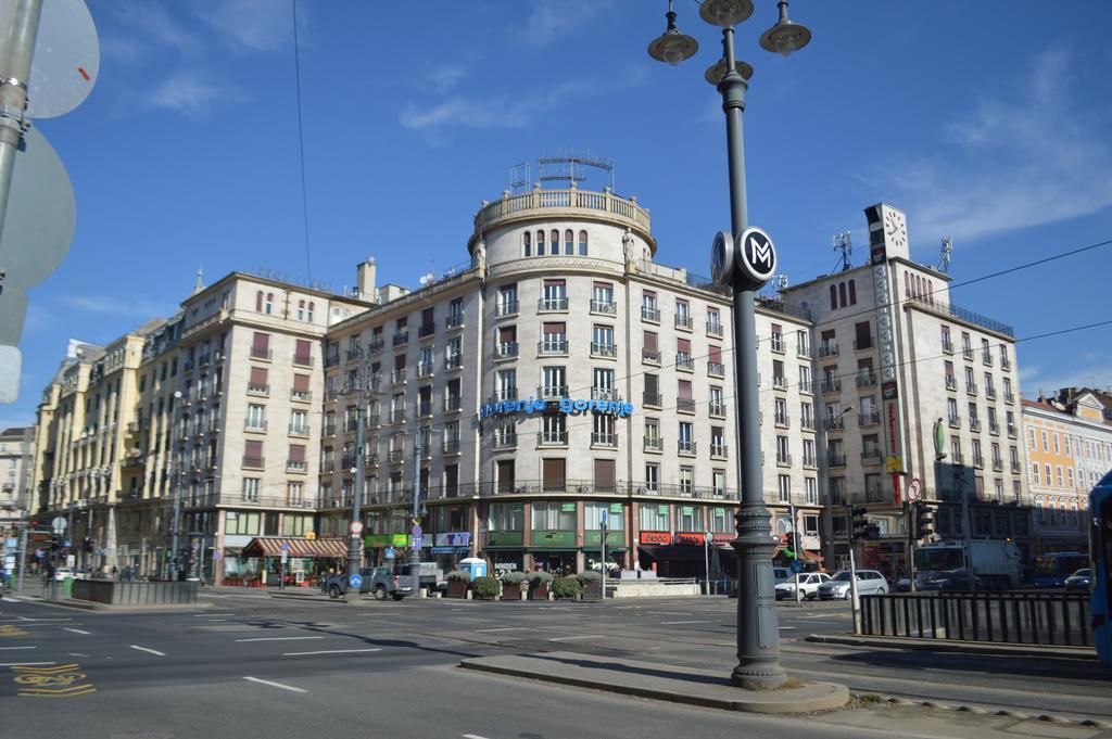 Pulse Jackquaters Apartment