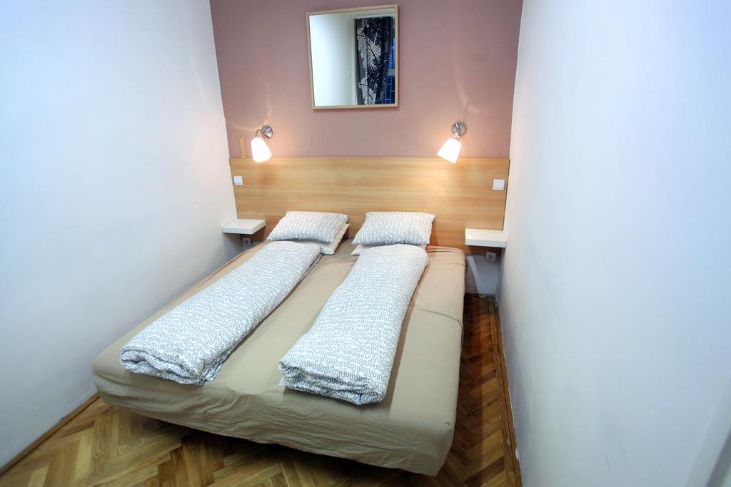 City Rooms Hostel *