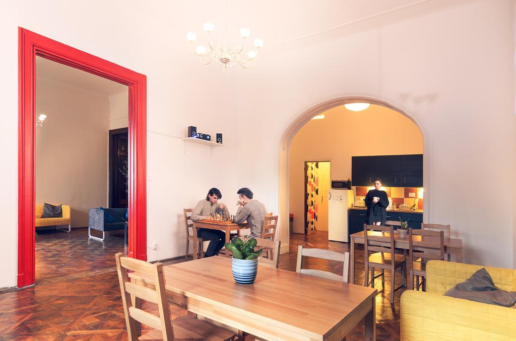 Hostel Pal'S Hostel And Apartments