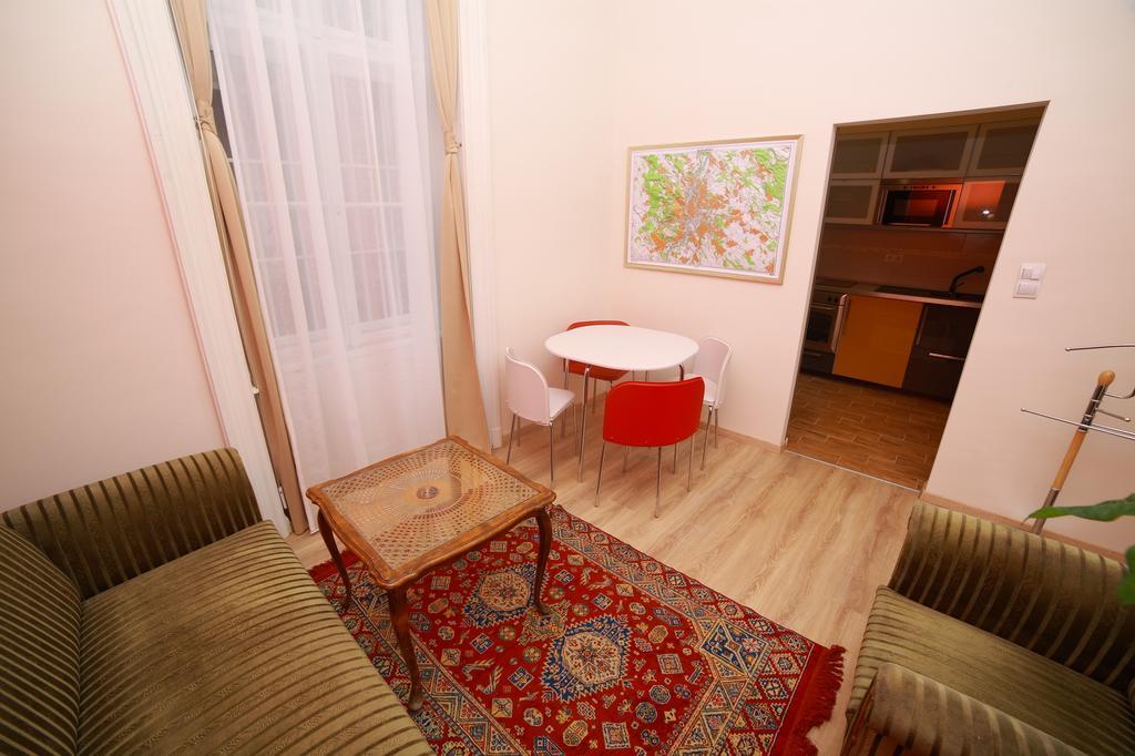 Flat On Andrassy Avenue Appartement *