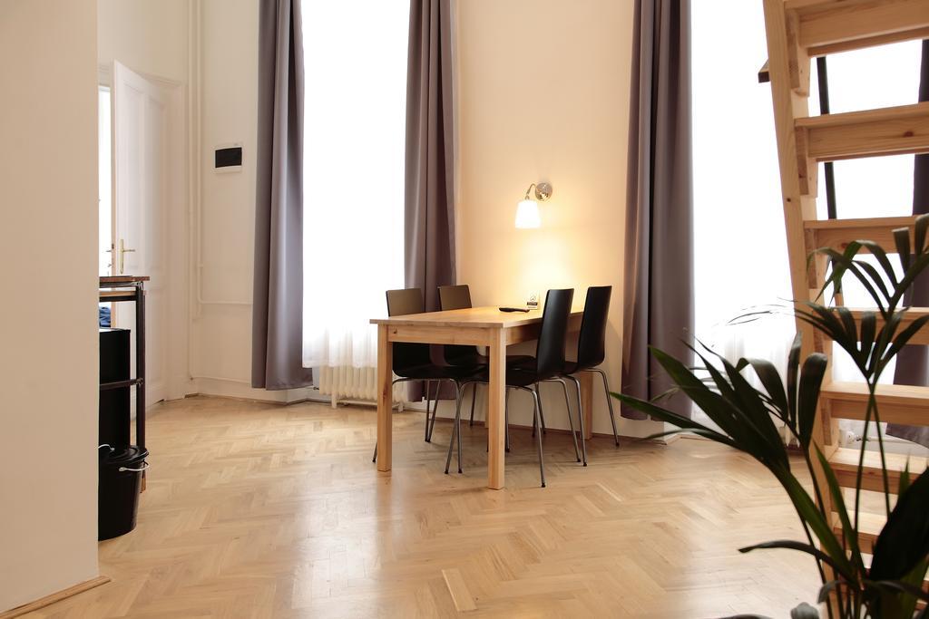 Apartahotel Maverick 4*
