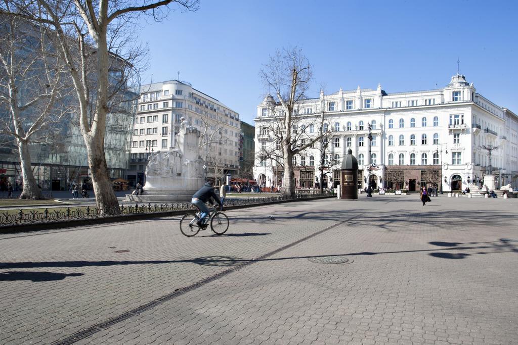 Diana On Vaci Utca Lägenhet *