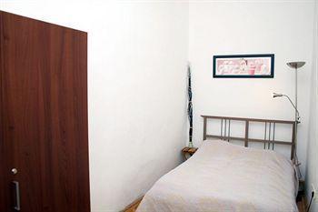 Hotel Alkotmany Street Budapest