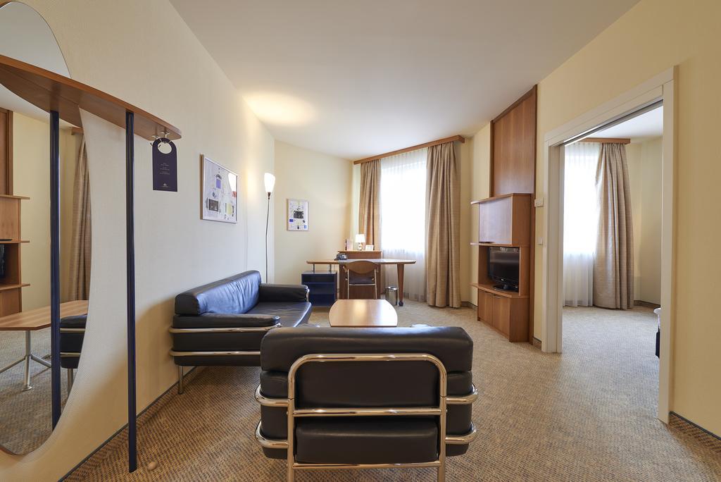 Starlight Hotel 4*