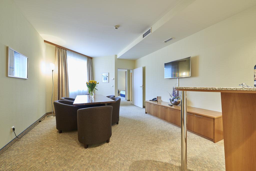 Starlight Hotel