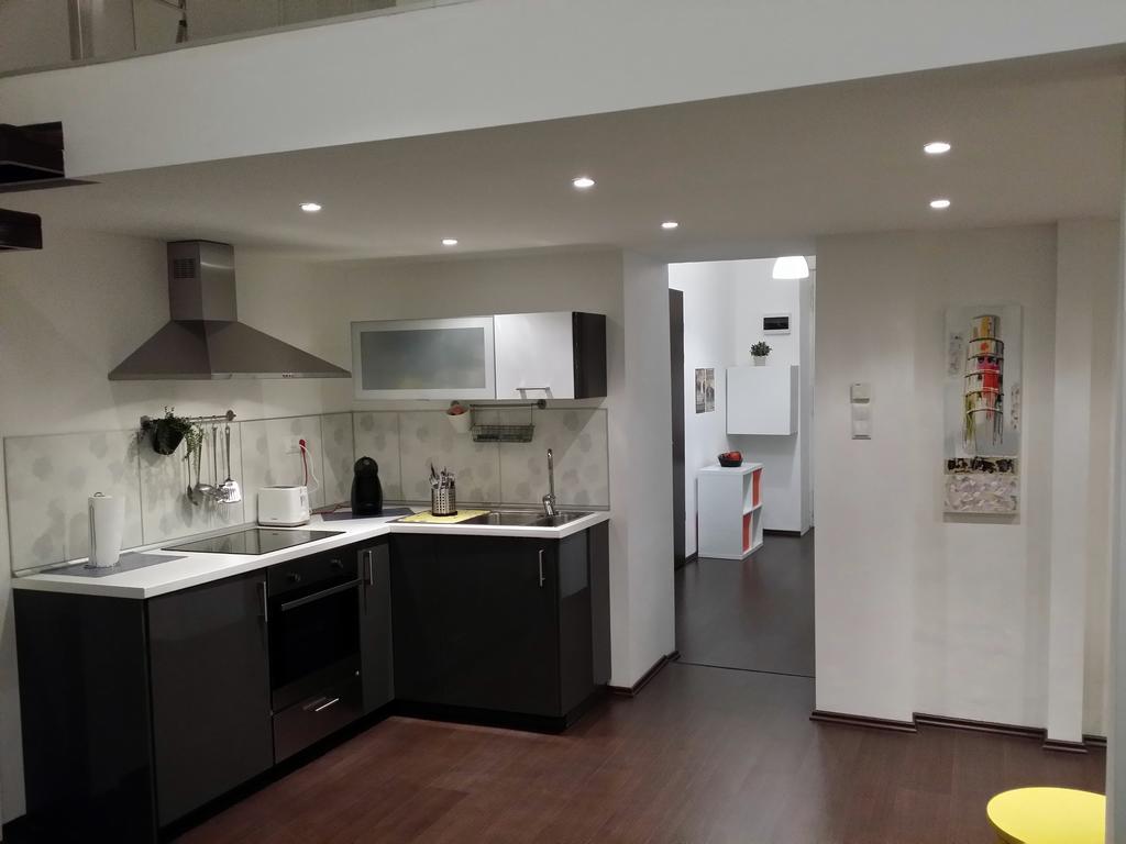Apartment Kodaly Art *