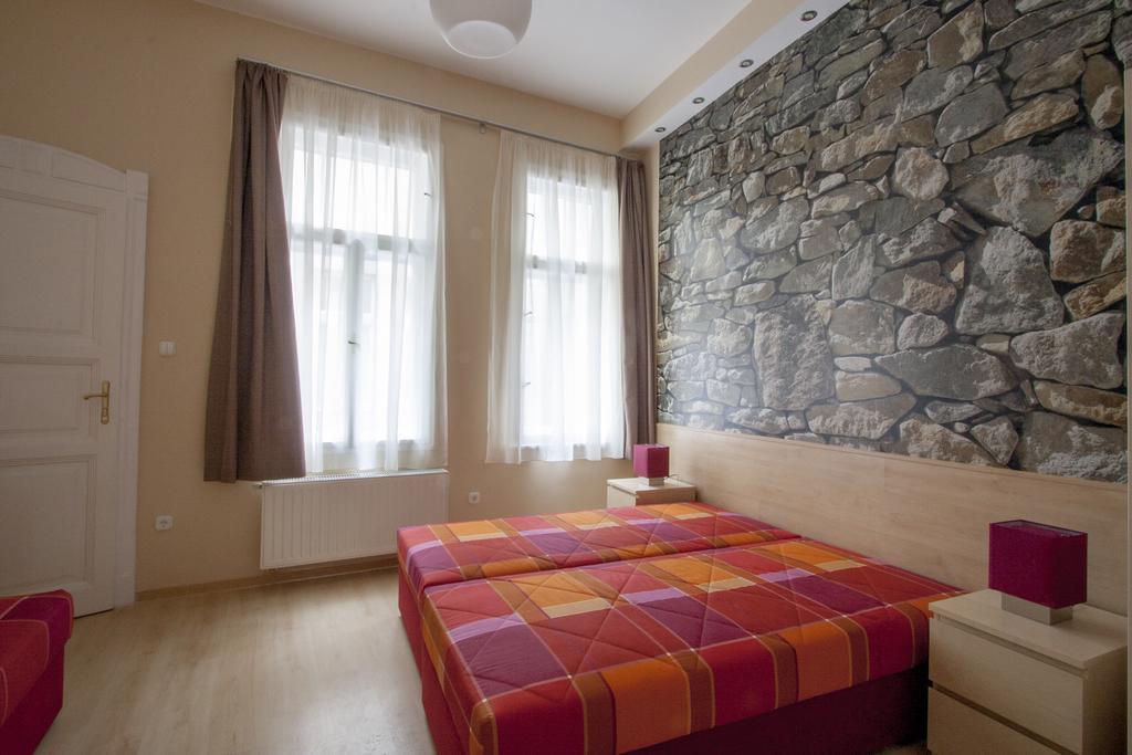 Centre With 3 Bathrooms *