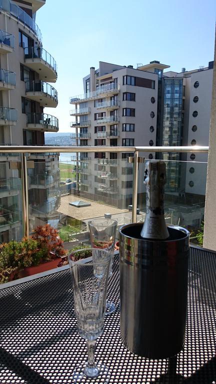 Marina Riverside - Korona *