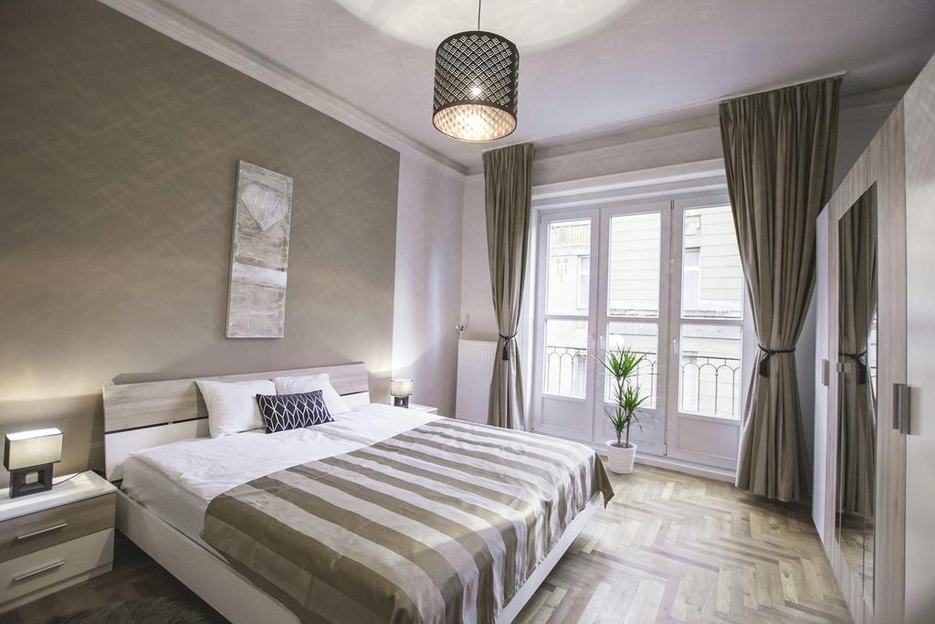 Aparthotel Senator 3*