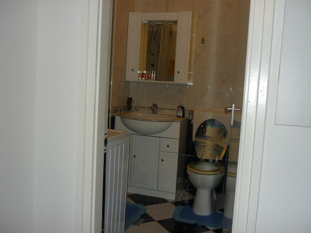 Joe Apartment