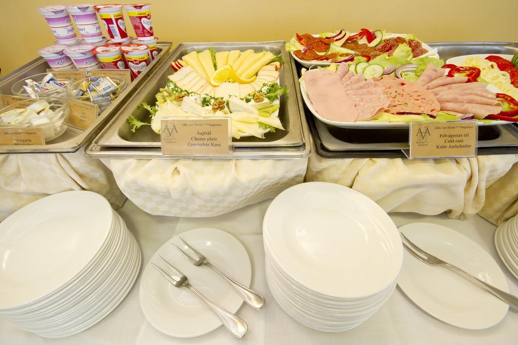 Alfa Art Hotel 3*