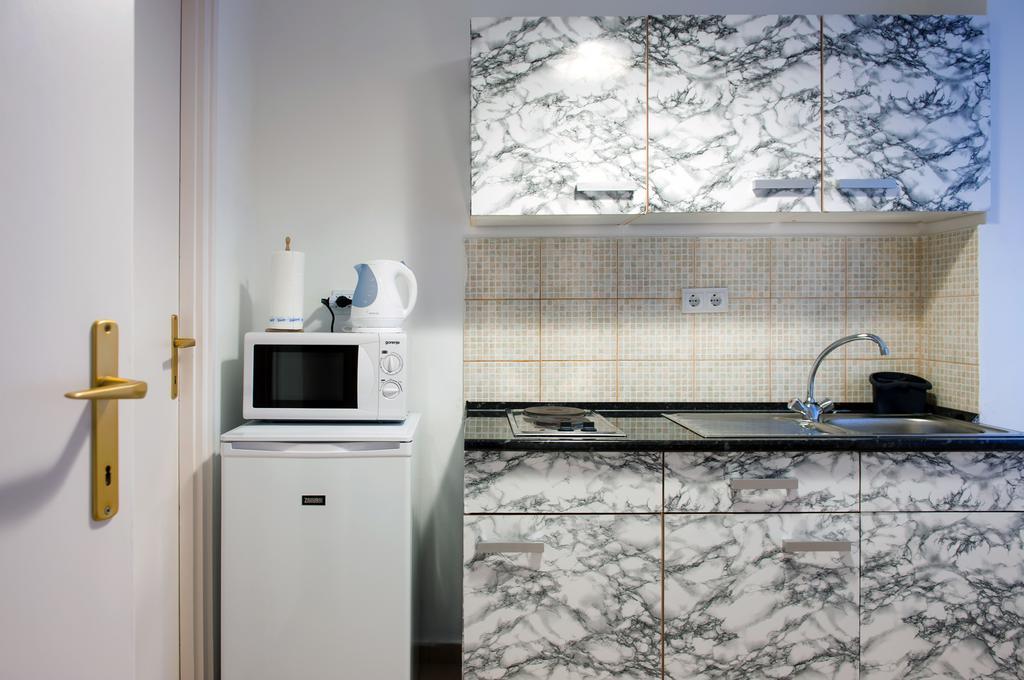 Metroflat B18 *