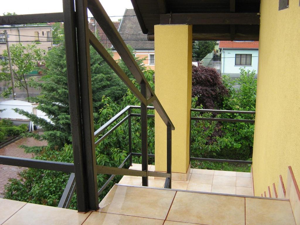Zuglo Apartman Es