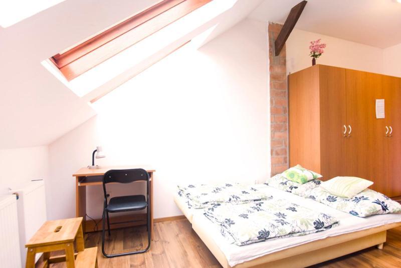Zuglo Apartman Es *