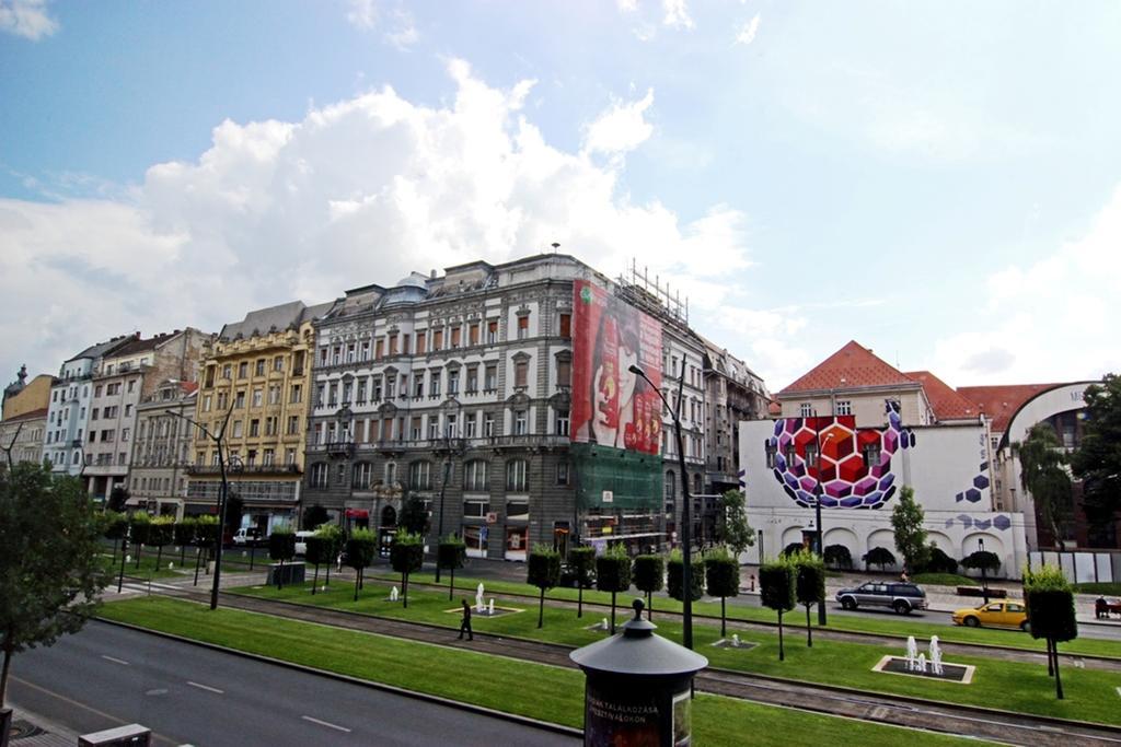 Wow * Budapest
