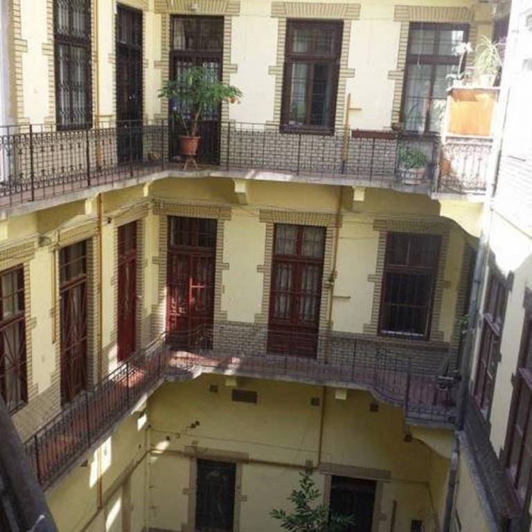 Orangehouse * Budapest