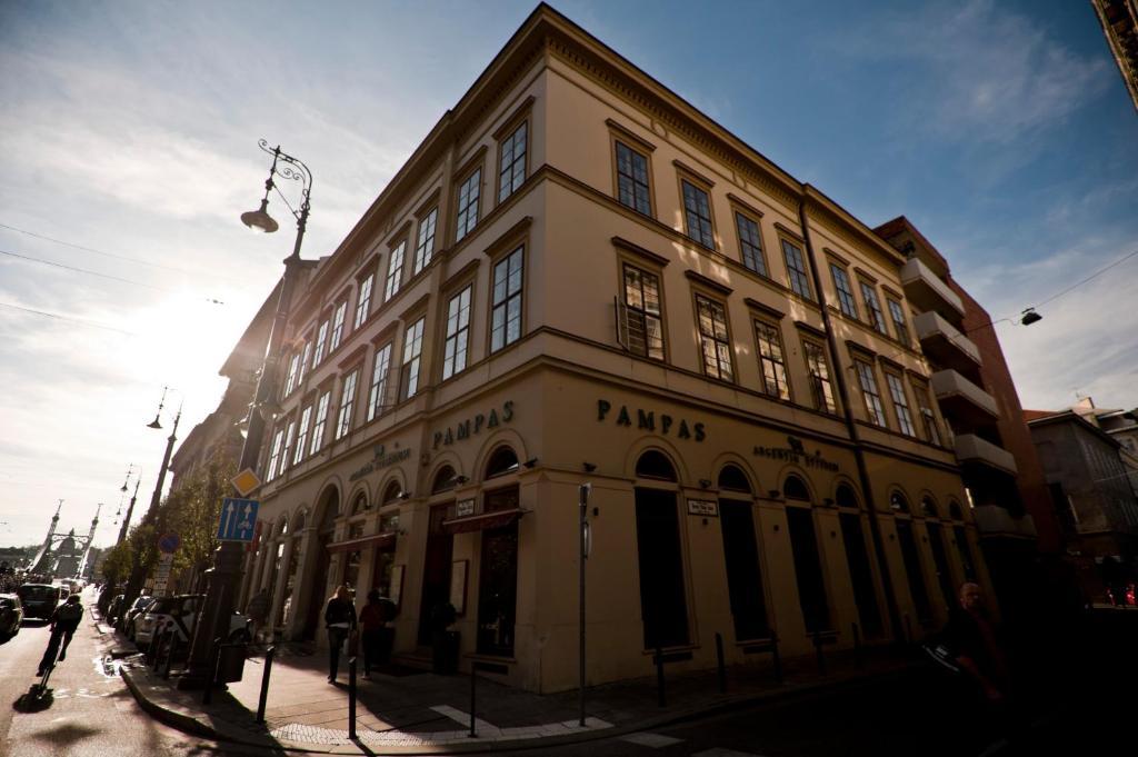 Grand Market Luxury * Budapest