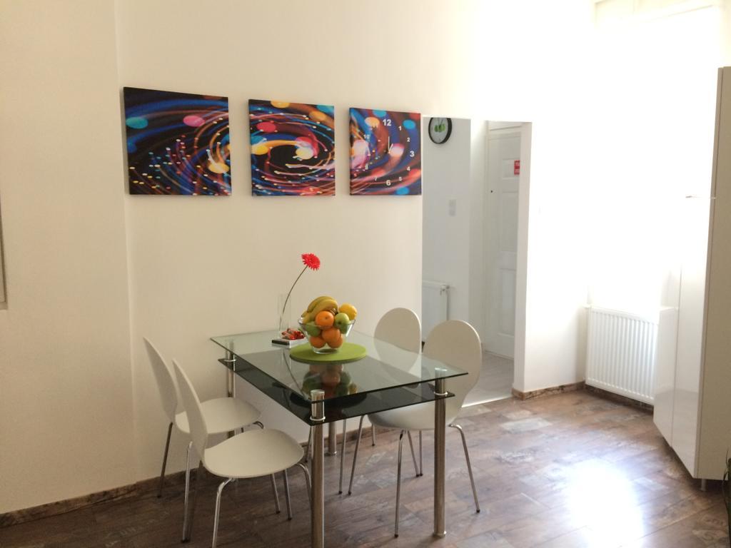 Tom's Apartman *